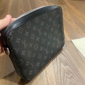 Louis vuitton bag like new